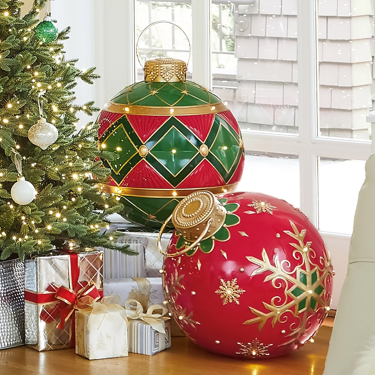 OVERSIZED ORNAMENT - Image 1