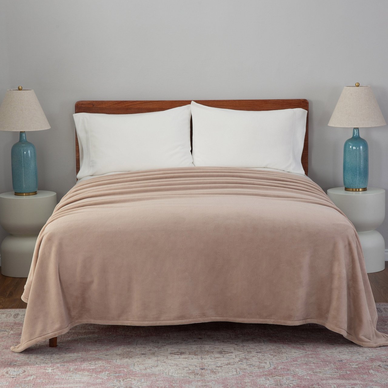 Berkshire LuxeLoft Blanket Queen 98" x 92" - Image 1