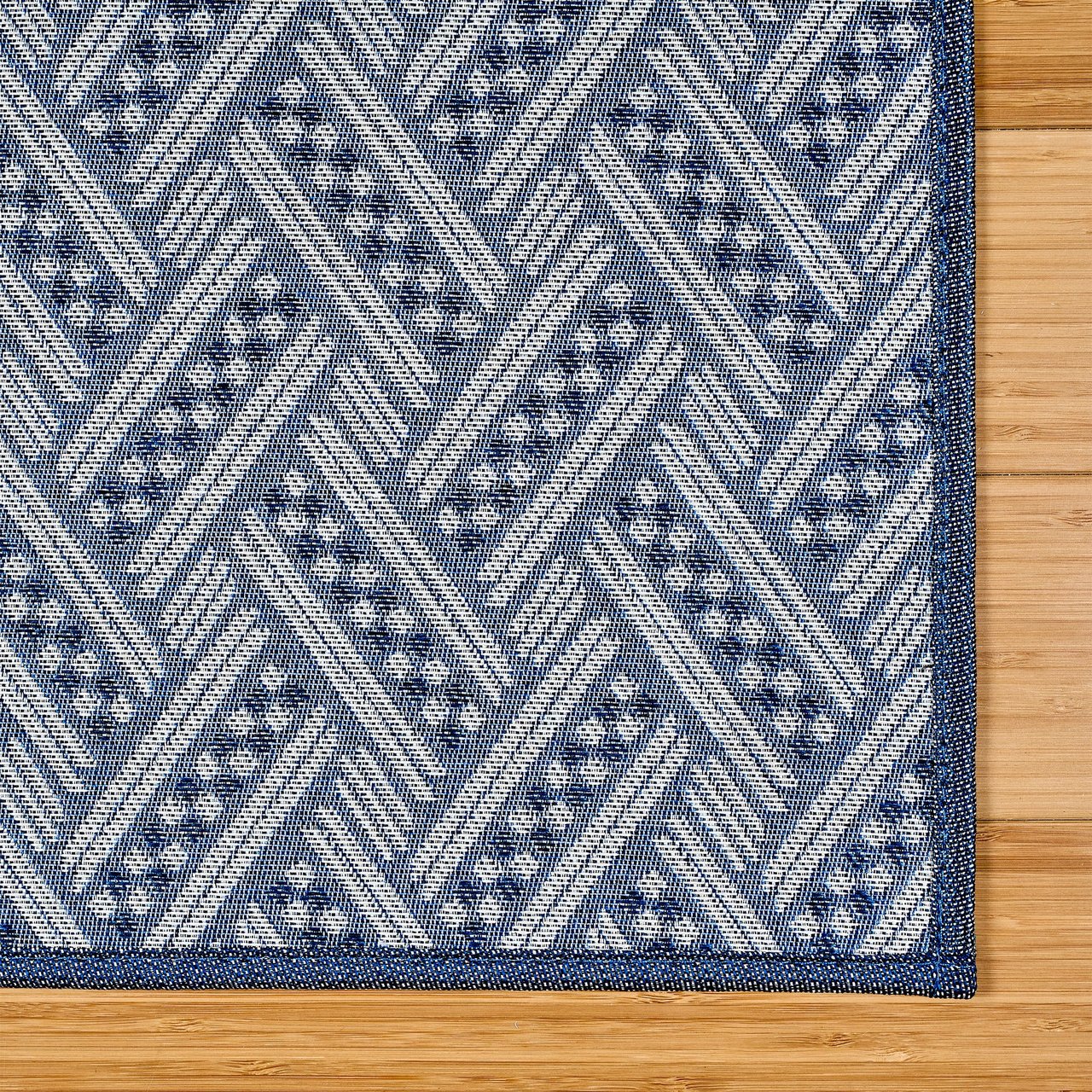 Gertmenian Kensington Runner 2' x 5' - Image 1