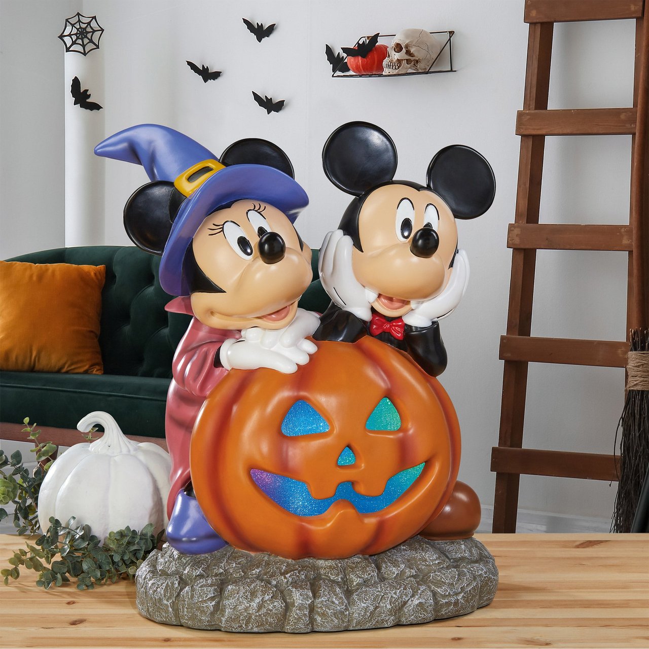 Disney Mickey and Minnie Pumpkin Greeter