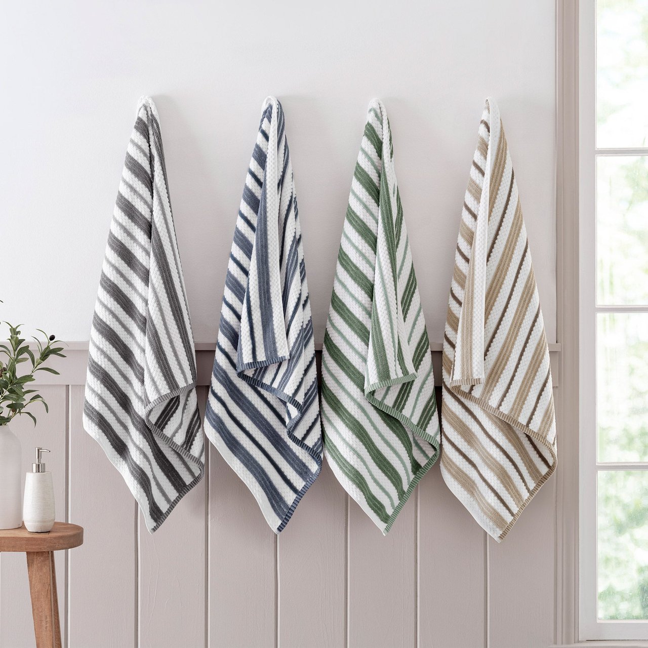 Welspun Textured Stripe Towel