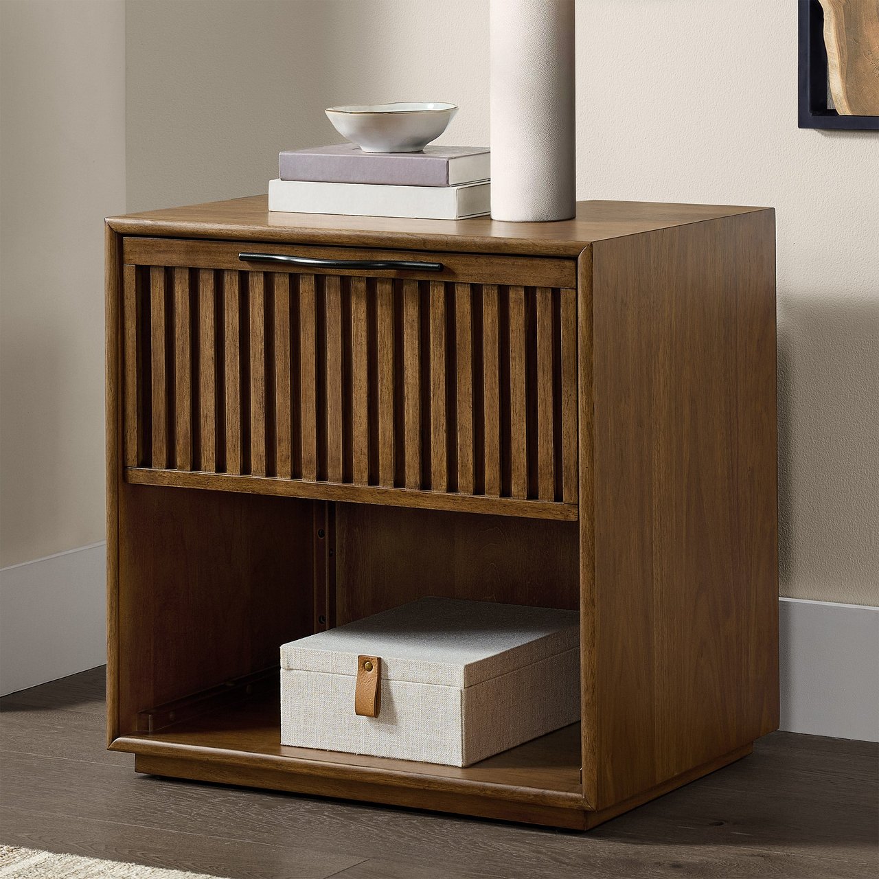 Henredon Ryland Nightstand - Image 1