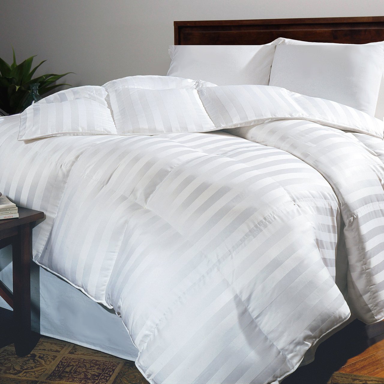 Hotel Grand White Goose Down Comforter - Full/Queen
