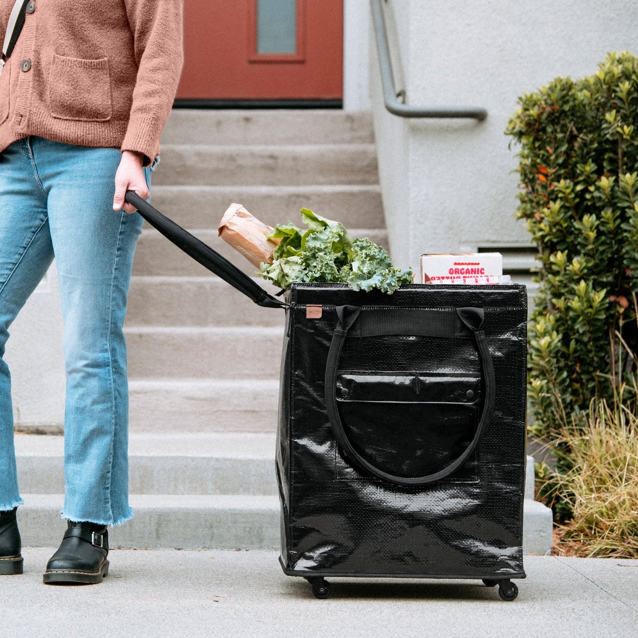 CleverMade Foldable Tote Bag on Wheels - Image 1