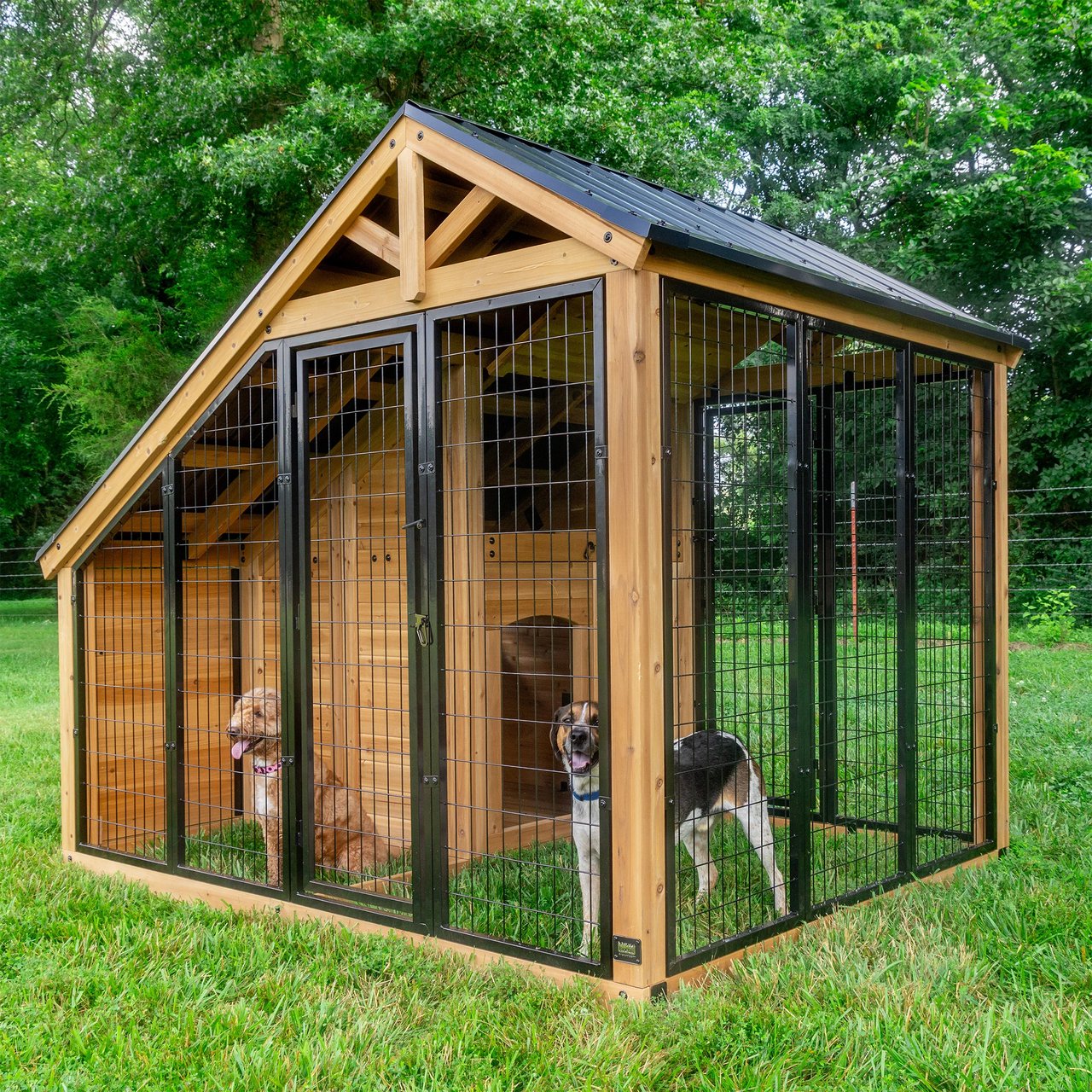 Backyard Discovery Waggin' Retreat Dog Kennel 7' x 5' - Image 1