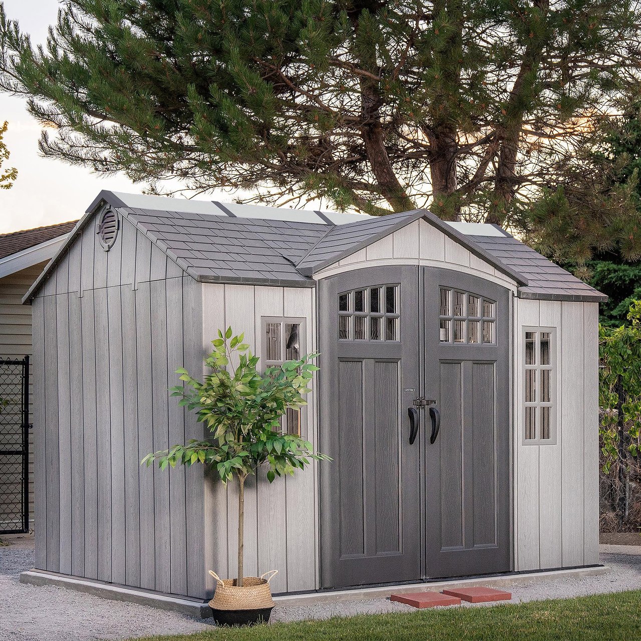 LIFETIME SIDE ENTRY SHED 10X8 - Image 1