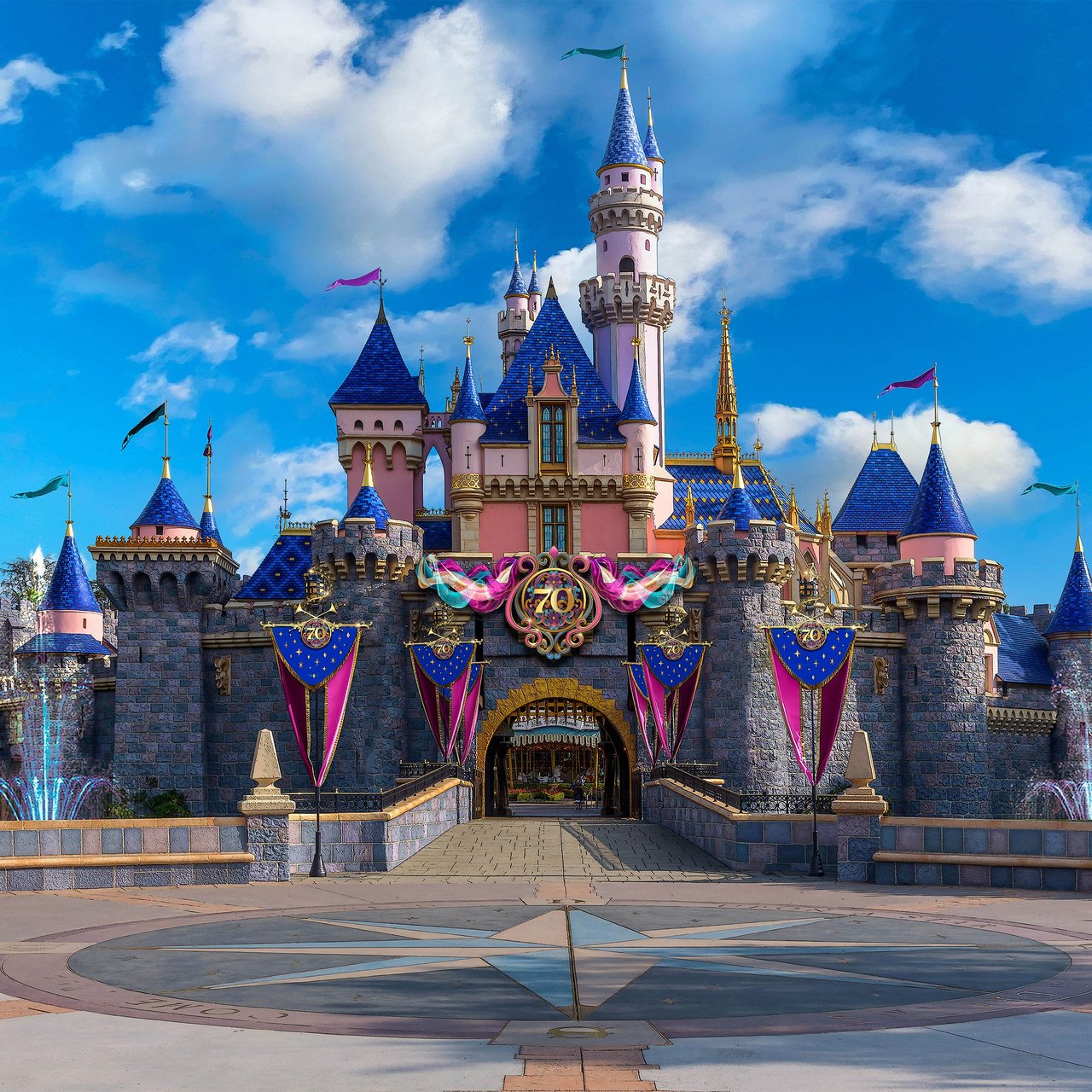 Disneyland 2-Day Park Hopper Ticket (Non-Refundable)