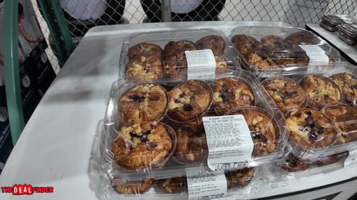 Blueberry Caramelized Cheesecake Croissant 6 Count