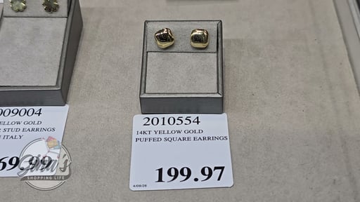 14kt Yellow Gold Puffed Square Earrings