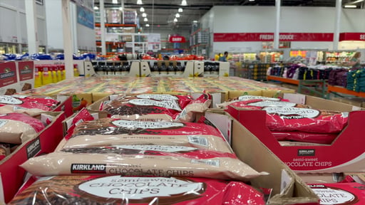 Kirkland Signature Semi-Sweet Chocolate Chips 4.5 Pounds