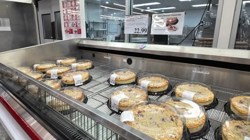Kirkland Signature Strawberry Streusel Cheesecake