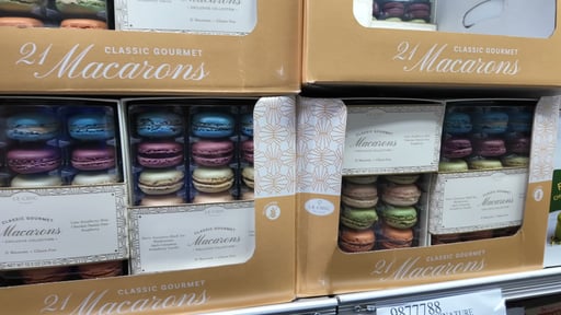 Le Chic Pâtissier Gourmet Macarons 21 Count