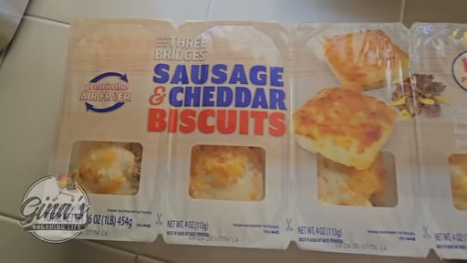 Three Bridges Sausage & Cheddar Biscuits 4ct