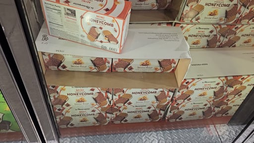 La Menorquina Mini Honeycomb Chocolate Sandwiches