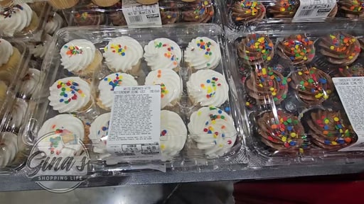 White Cupcakes with White Buttercream 12 Count
