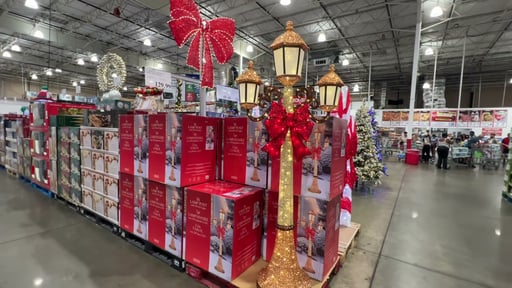 7' Triple Lamp Post with LED Lights