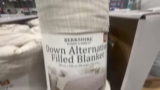 Berkshire Down Alternative Blanket Queen 98" x 92"