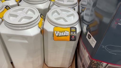 Vittles Vault Airtight Food Storage 80 Pound Capacity