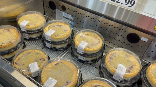 Kirkland Signature Strawberry Streusel Cheesecake