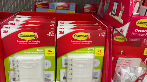 3M Command Hanging Hooks or Strips