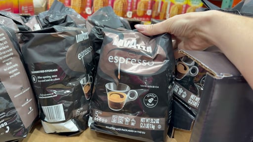 Lavazza Caffè Espresso Italiano Whole Bean Coffee, 35.2 oz (2.2 lbs)