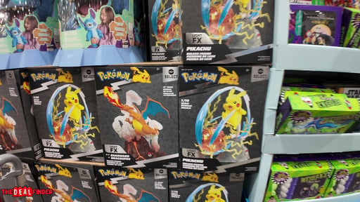 Pokemon Figurine 1/10 Deluxe Collector Asst Pikachu or Charizard