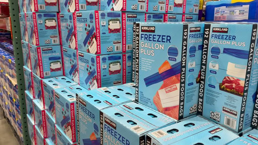Kirkland Signature Freezer Gallon Plus Bags, Double Zipper, 192 Count (6 Boxes of 32)