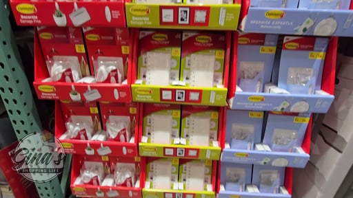 3M Command Hanging Hooks or Strips