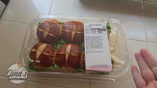 Chicken Sandwich on Pretzel Buns with Sauce (per lb)