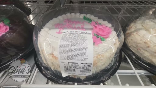 10" White Cake Filled with Vanilla Cheesecake Mousse