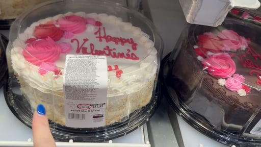 10" White Cake Filled with Vanilla Cheesecake Mousse