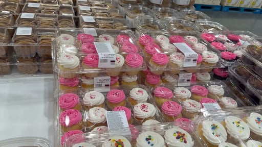 White Cupcakes with White Buttercream 12 Count