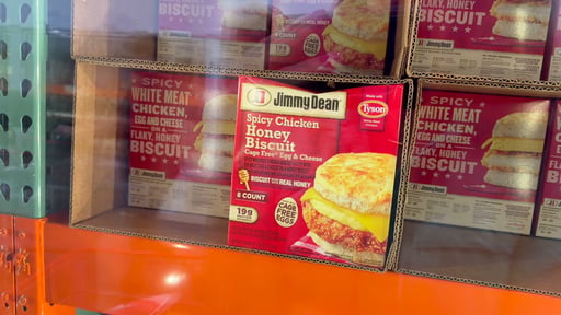 Jimmy Dean Spicy Chicken, Egg & Cheese Biscuit Sandwich, 8 Count