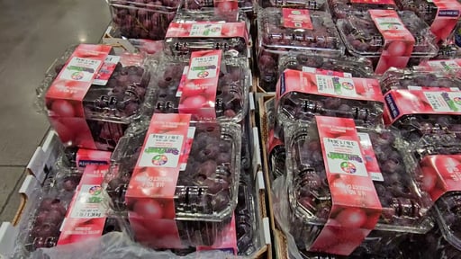 Red Seedless Grapes, 3 lbs