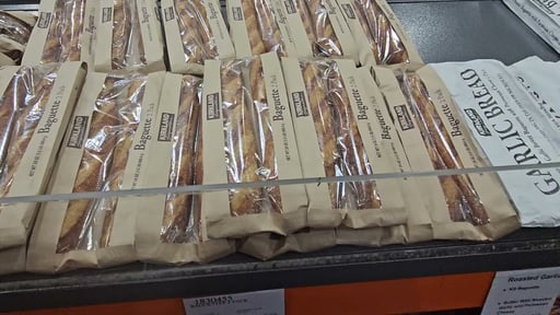 Kirkland Signature Artisan Baguettes, 2 Pack