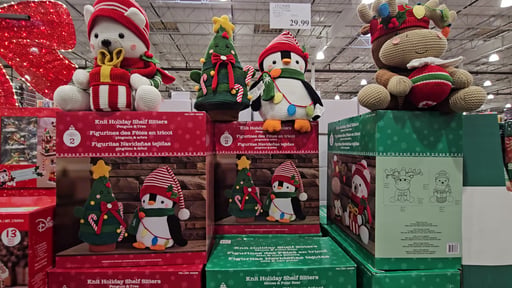 Knit Holiday Shelf Sitters, Set of 2