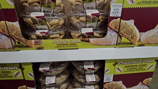 Universal Bakery Pistachio Cream Shortbread Cookies, 28 Ounces