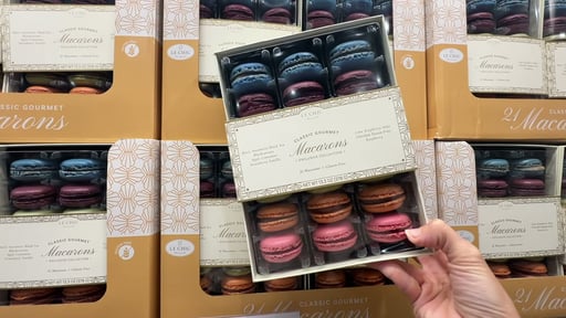 Le Chic Pâtissier Gourmet Macarons 21 Count