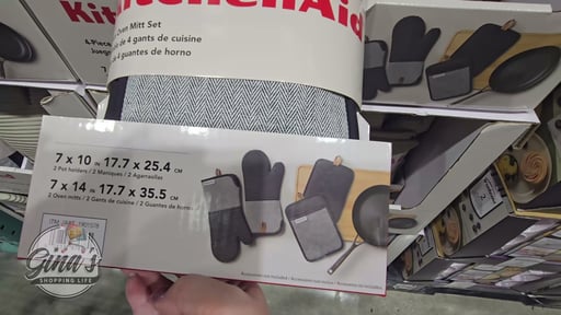 KitchenAid 4-Piece Oven Mitt Set - 2 Mitts & 2 Pot Holders