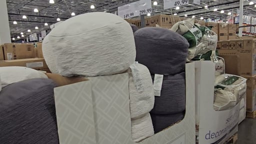 Boucle Indoor Pouf