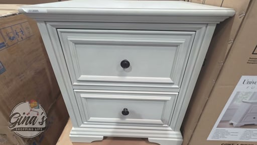 Universal Broadmoore Anistyn Nightstand