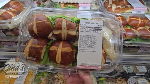 Chicken Sandwich on Pretzel Buns with Sauce (per lb)