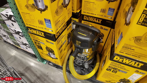DEWALT 8 Gallon Wet/Dry Vacuum
