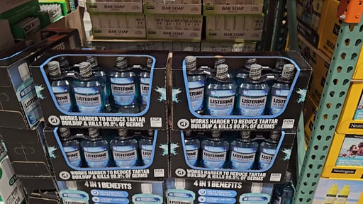 Listerine UltraClean Mouthwash, Cool Mint, 2-Pack of 1.5 Liter Bottles