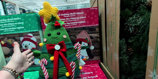 Knit Holiday Shelf Sitters, Set of 2