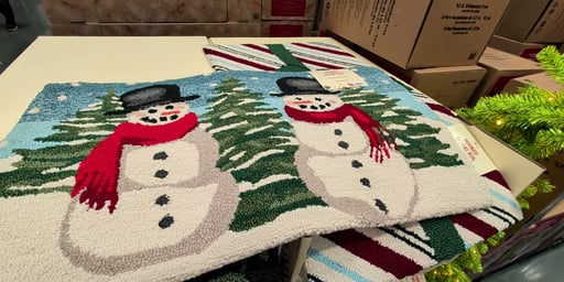 Devgiri Holiday Hook Rug