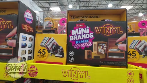 ZURU Mini Brands Really Works Vinyl Playset with 3 Capsules