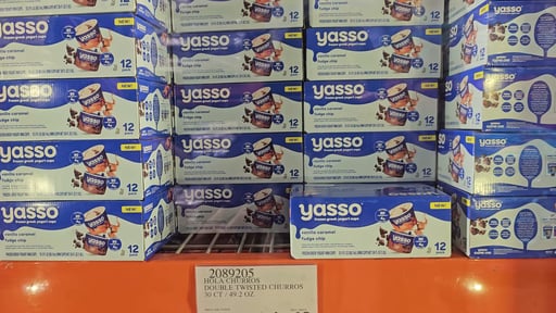 Yasso Vanilla Caramel & Fudge Chip Frozen Greek Yogurt Mini Cups, 12 CT
