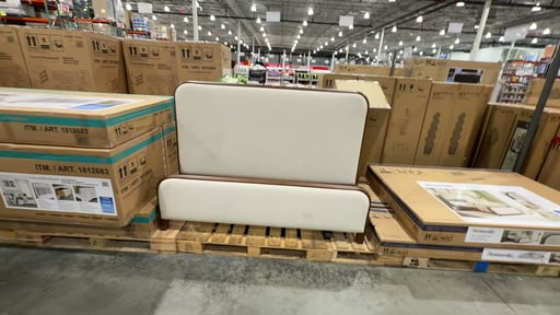 Thomasville Daxton Queen Wood and Upholstered Bed Frame
