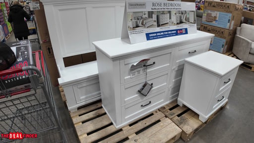 Universal Broadmoore Rose 6-Drawer Dresser